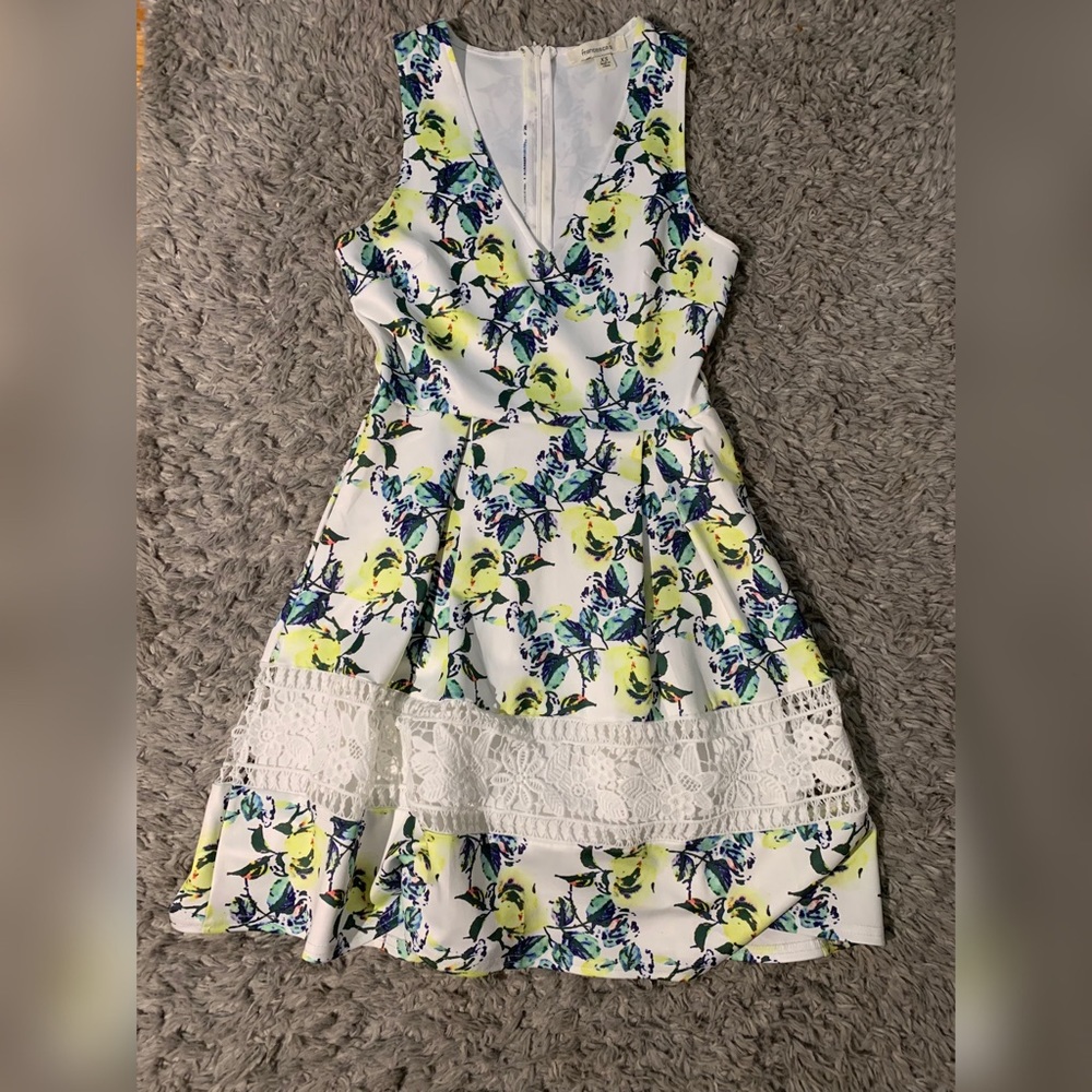 Flower patterned colorful dress to die for.